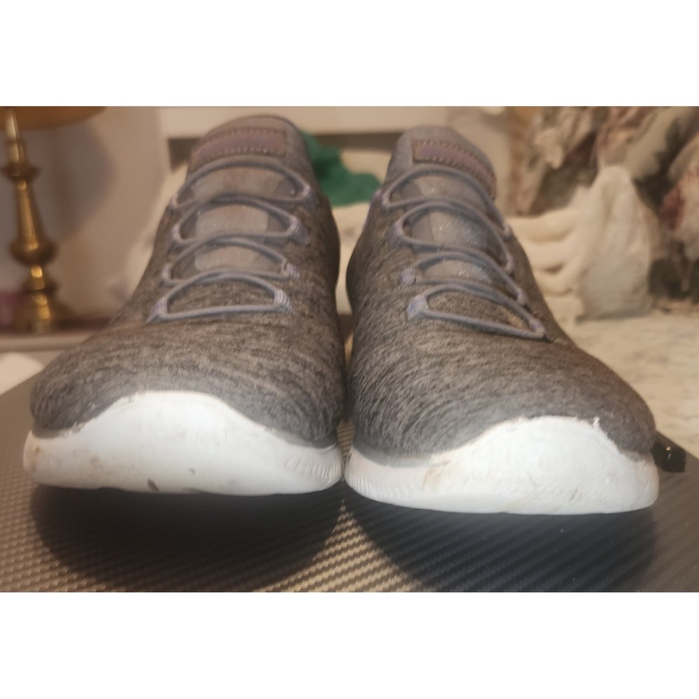 Skechers Women's Summits - Quick Getaway Slip-Ons. Size 8